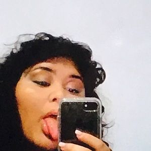 Meet your Posher, Sofia